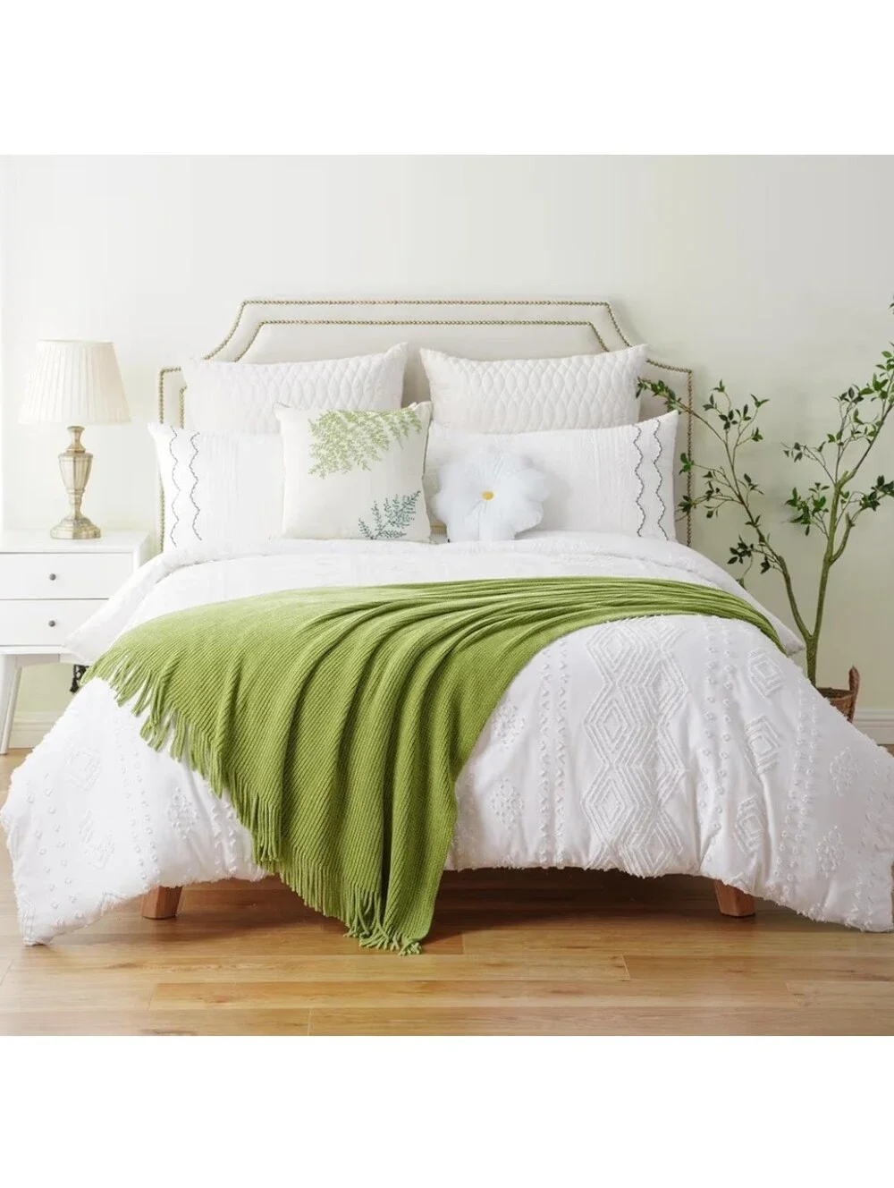 Battilo NWT Chenille Knit Throw Blanket With Tassels In Apple Green 60